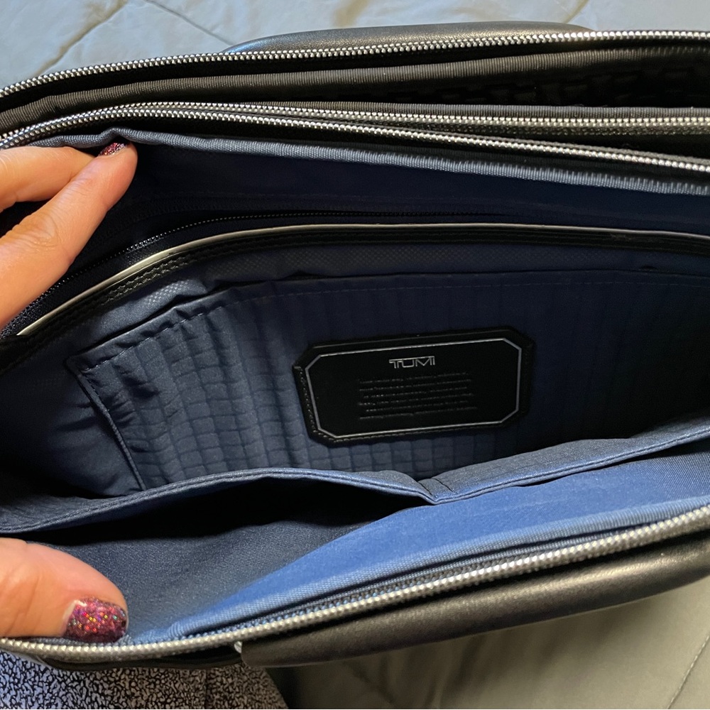 Tumi Computer Bag - Picture 9 of 14